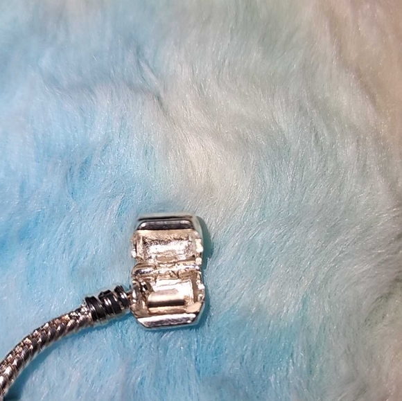 Silver tone charm bracelet, travel beach theme 7 to 8 in - Picture 7 of 9